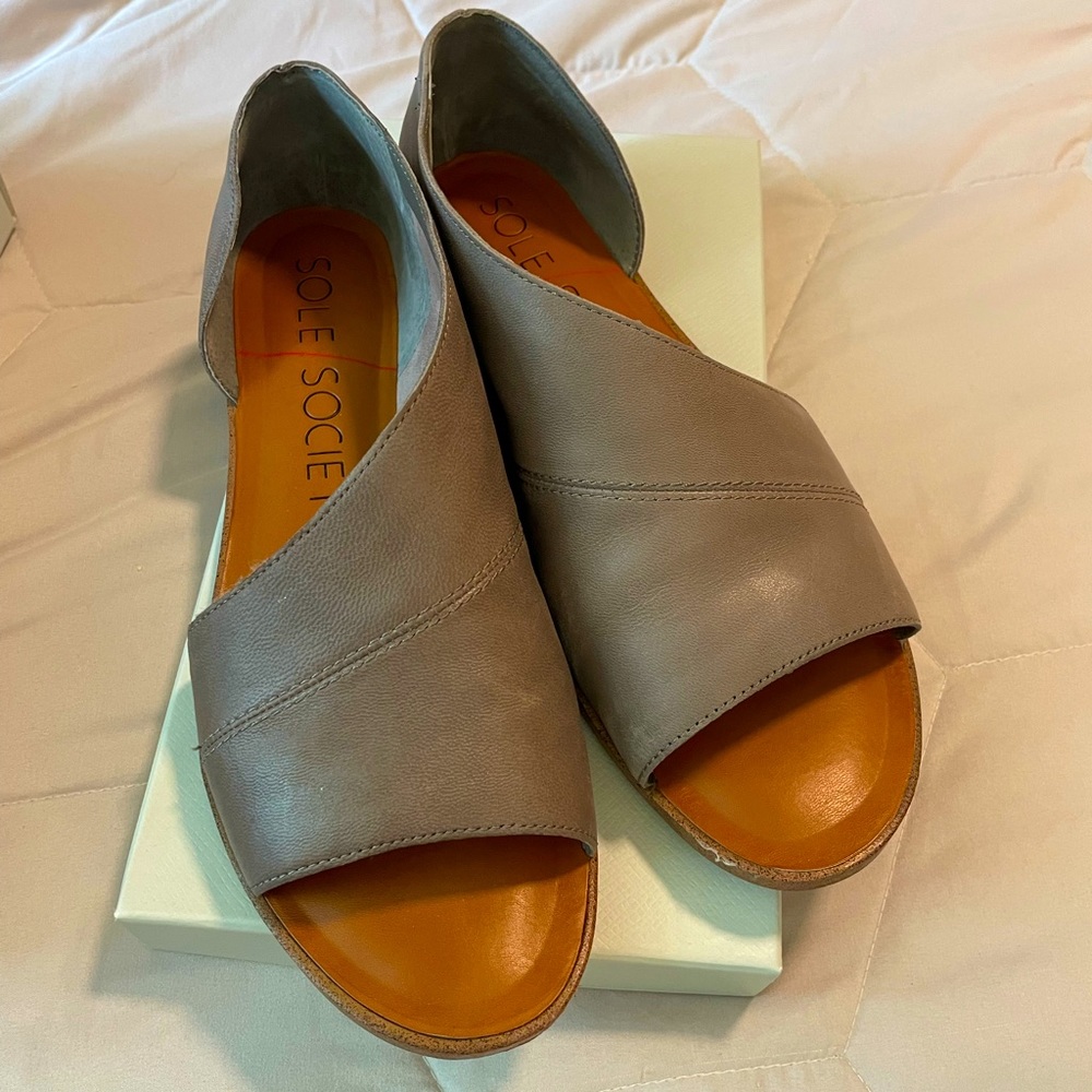 Sandals 9.5